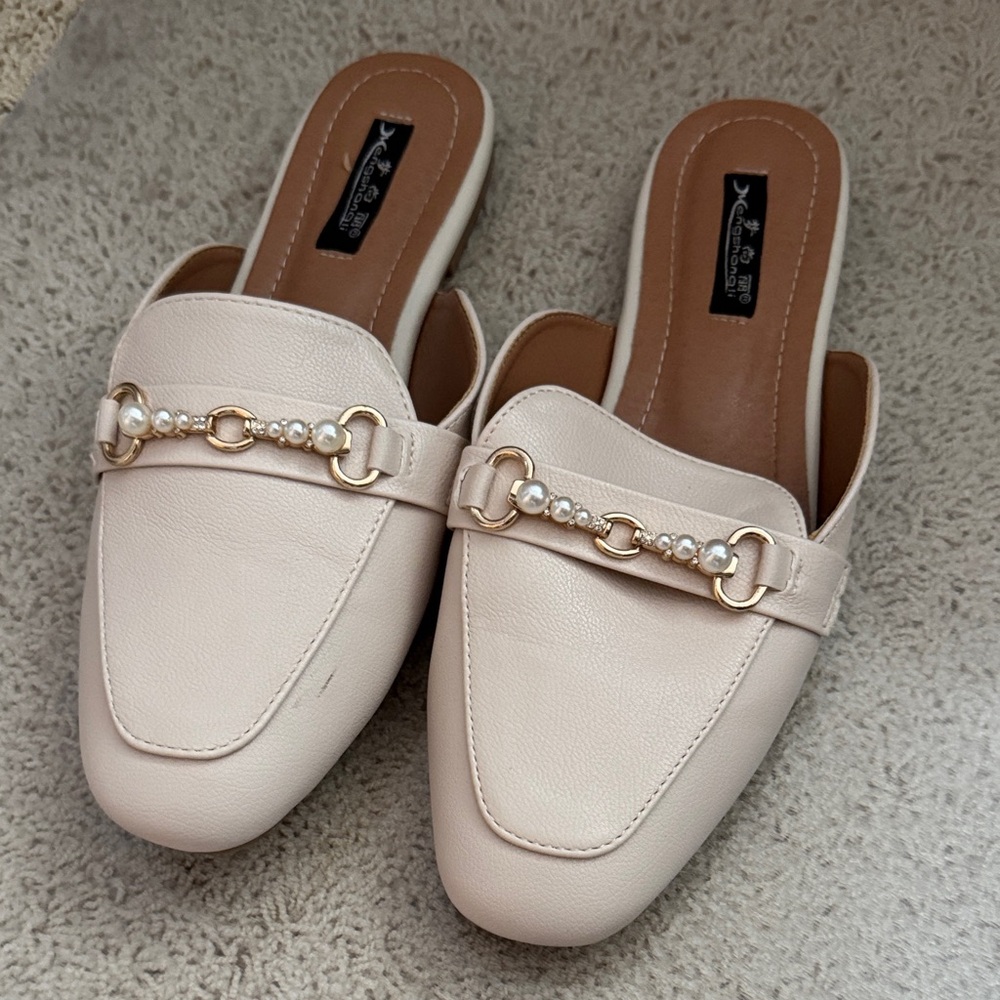 SHEIN | Women’s Chic Cream Mules with Gold Pearl Detailing | Size 8.5
